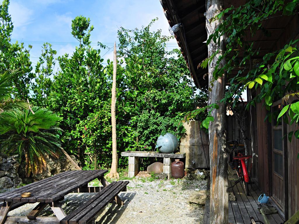 Hotel Nakijin No Yado Hibiscus Exterior foto