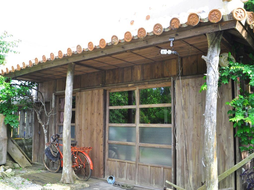 Hotel Nakijin No Yado Hibiscus Exterior foto
